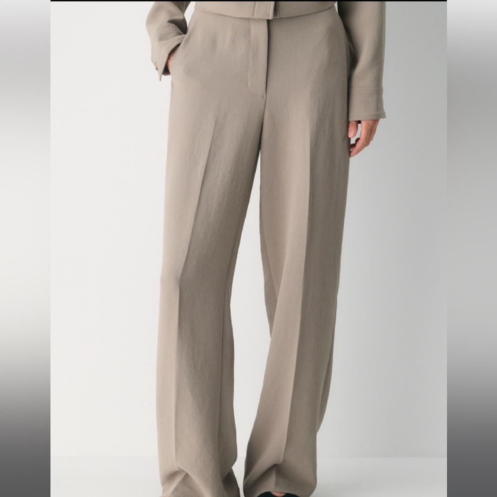 Aritzia Taupe The Limitless Pant™ - Crepette™